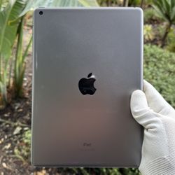 iPad 9th gen 64gb WiFi 84% Battery Health