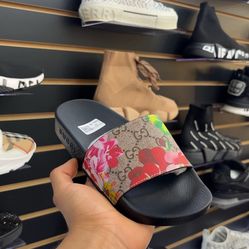 Gucci Slides/Sandals