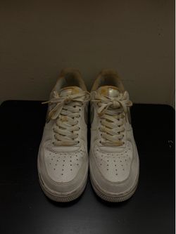 Nike Air Force 1 Women’s 9.5, Men’s 8