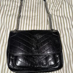 Saint Laurent Niki Baby Medium Quilted Crinkled Leather Shoulder Bag BLACK