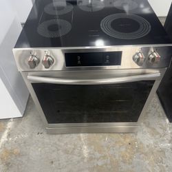 New Fridgidaire Slide In Electric Stove 