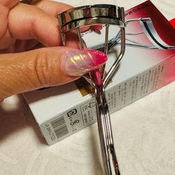 Shiseido Eyelash Curler 