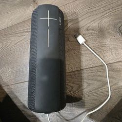 🔥🔥Ultimate Ears UE Megaboom S-00147 Powerful Sound Waterproof Speaker - Black.🔥🔥