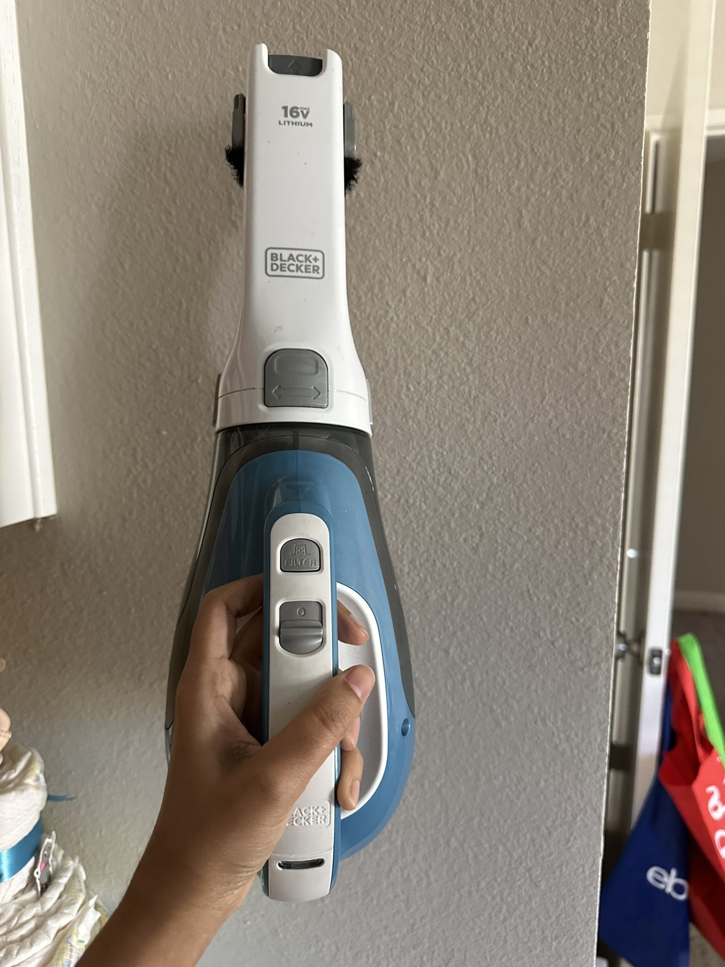 BLACK+DECKER dust-buste AdvancedClean Cordless Handheld Vacuum, Compact Home and Car Vacuum w charge