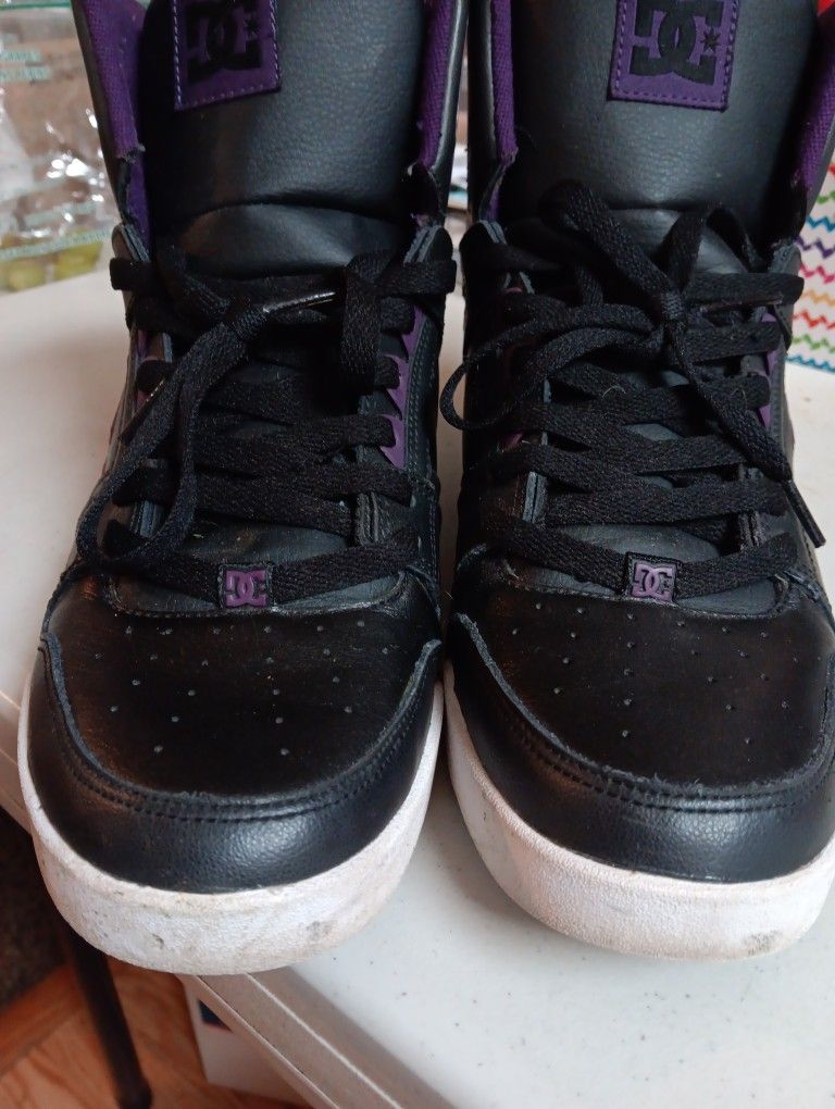 DC Boots. Black With Purple. Sz 11