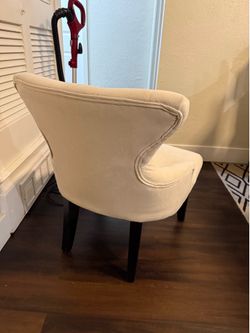 Cream accent chair