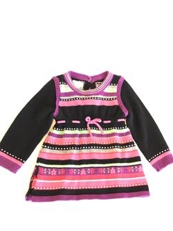 Adorable girl’s sweater size 12 months