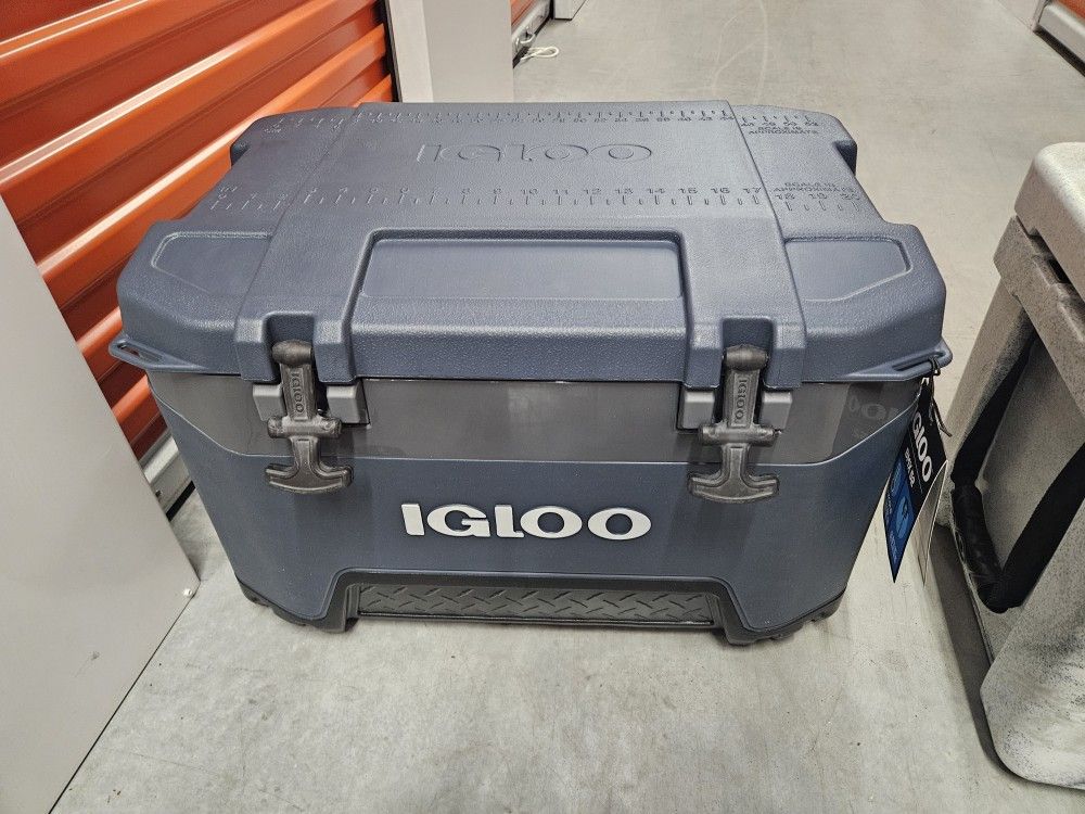 Igloo BMX Hard Cooler 52 Qt