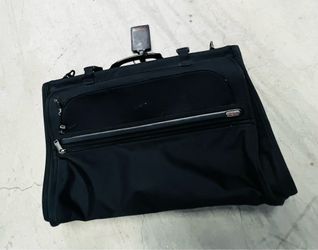 Moving Sale! TUMI Alpha 22133DH Tri-Fold Garment Bag
