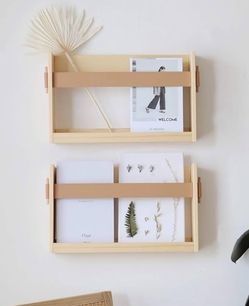Record or magazine holder