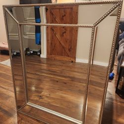 Large gold-tone Mirror ***Heavy***