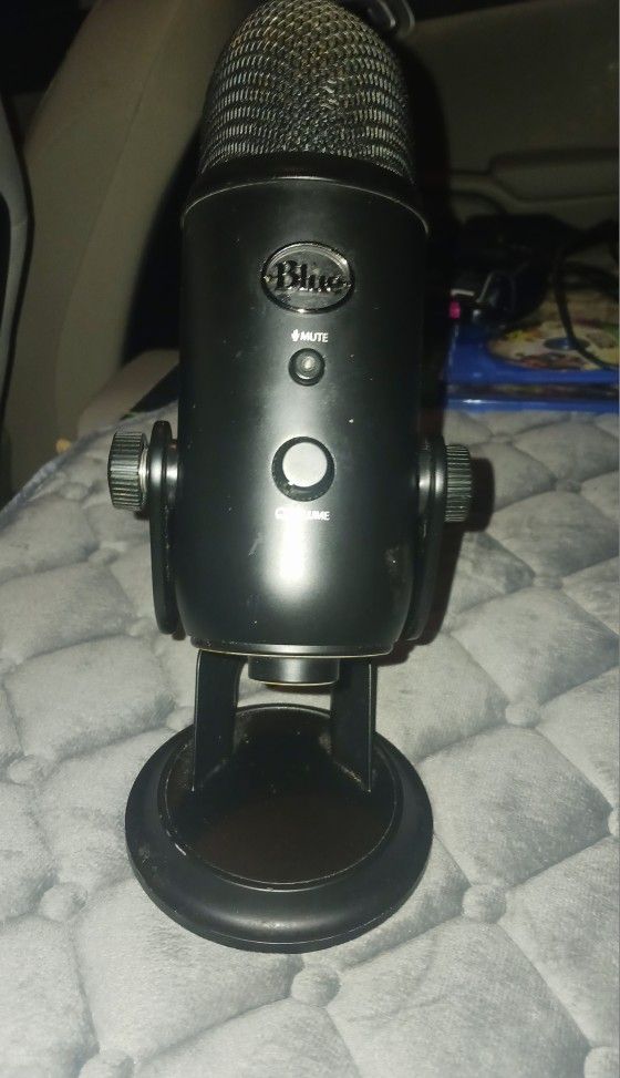 Blue Yeti USB Microphone Blackout Edition-$25