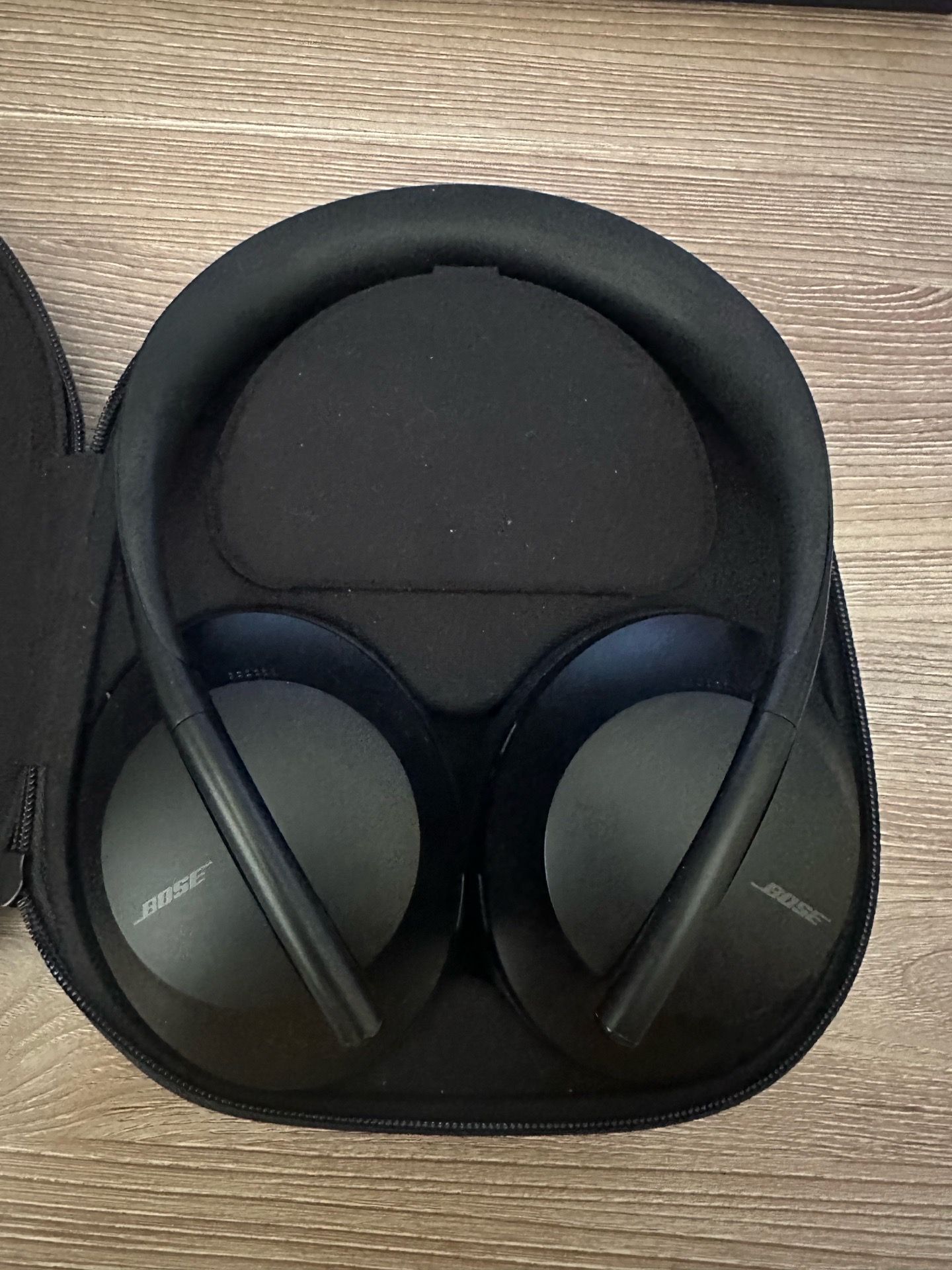 Bose Noise Cancellation Headphones 700