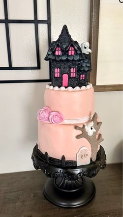 Faux Halloween Cake