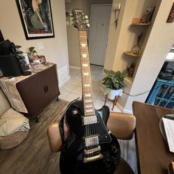 Epiphone Les Paul Studio – Limited Edition (2010) – Excellent Condition – $350 