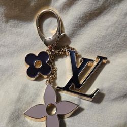 LV Fleur Keychain 