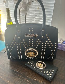 Purse and wallet combo fairely new make offer