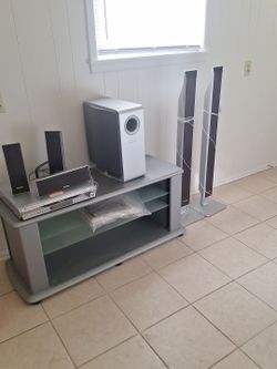 surround sound with the speakers and glass table