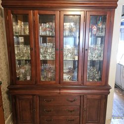 Solid wood Curio cabinet $100