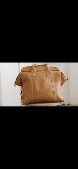 Prim & clove weekender bag