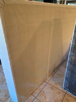Queen bed box spring
