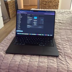 Macbook - Apple M3 Pro 2023 - 1TB