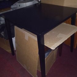 RUBBERWOOD TABLE 3' TALL PUB TABLE  + 2 WOOD COMFORT STOOLS