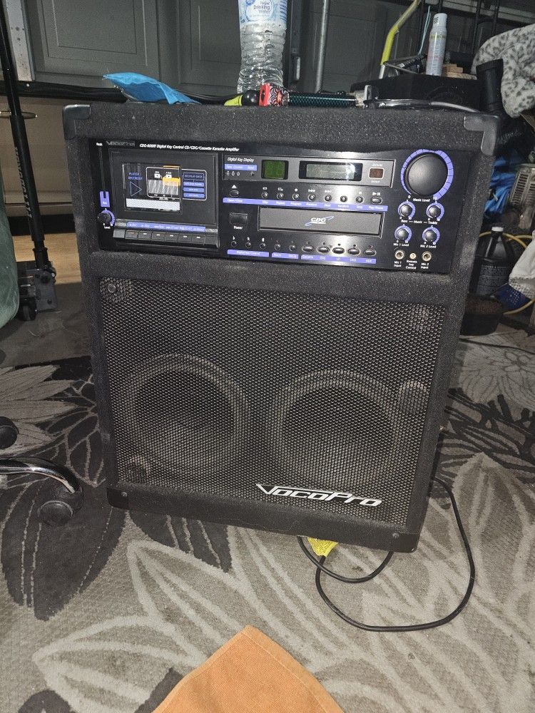 Vocopro Karaoke Machine