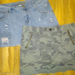 American Eagle/ Old Navy Denim Skirts Size 12/14