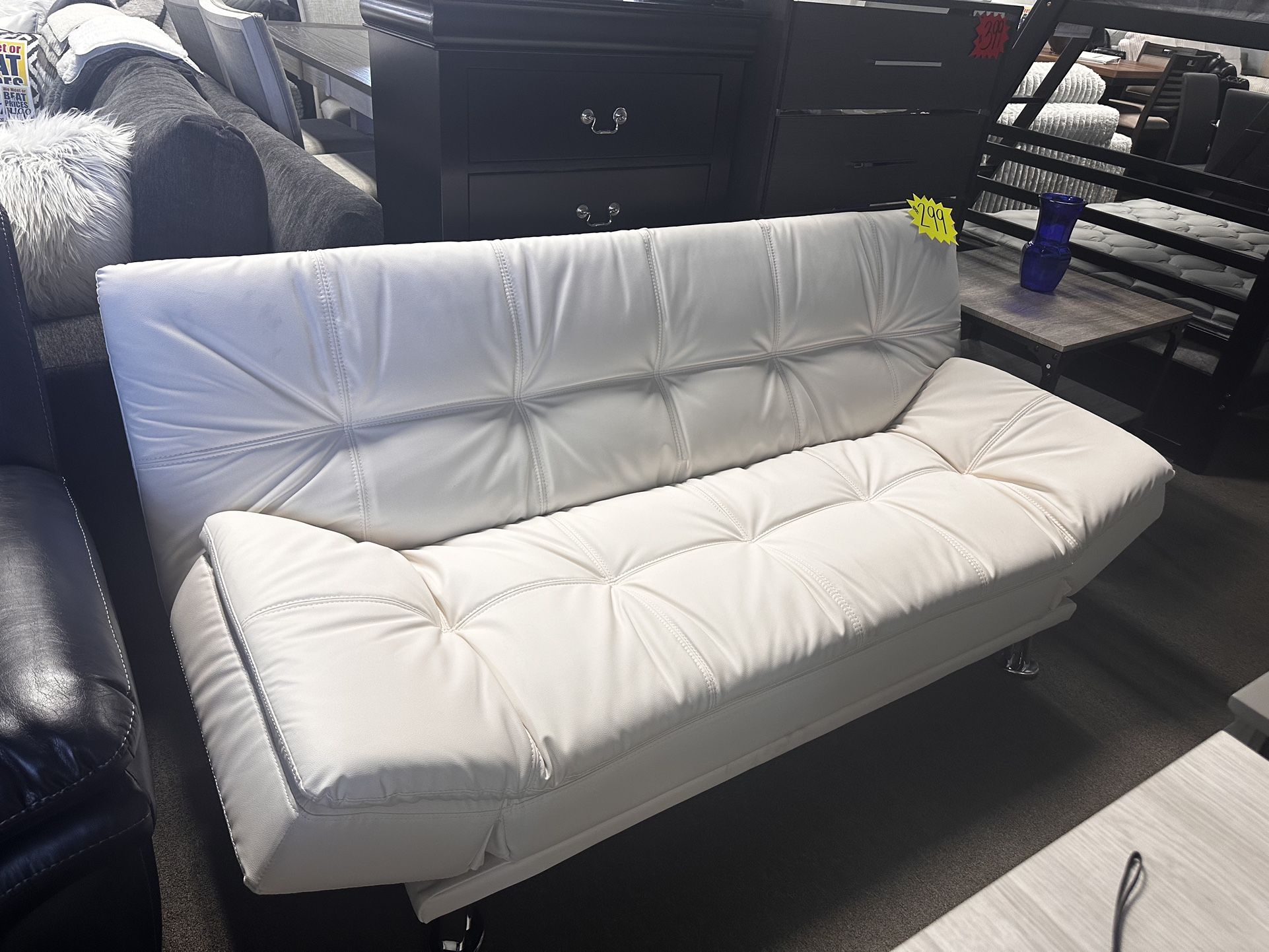 Lovely Futon Bed! $299 ๐คโจ