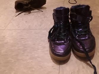 Blue High Tops That Light Up And Size 3 In Kids