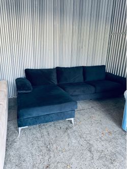 Sleek Upscale Z Gallerie Sectional Sofa