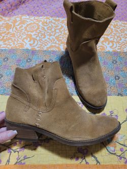 Womens Brown Boots 👢 Booties