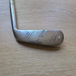 Very Rare Hagen triangle hickory putter