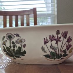 Portmeirion Botanic Garden bulns pot with various flower designs and butterflies