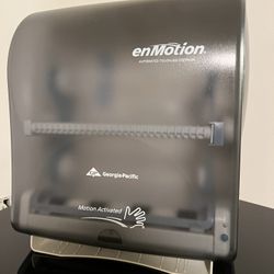   GEORGIA-PACIFIC Towel Dispenser, Automated, Translucent
