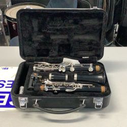Black Yamaha Clarinet With Case
