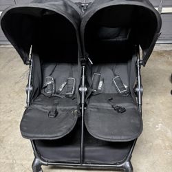 Delta Children Cruzer Double Stroller – Lightweight Side by Side with Reclining Seats, Extendable Canopies and Flat Fold, Black