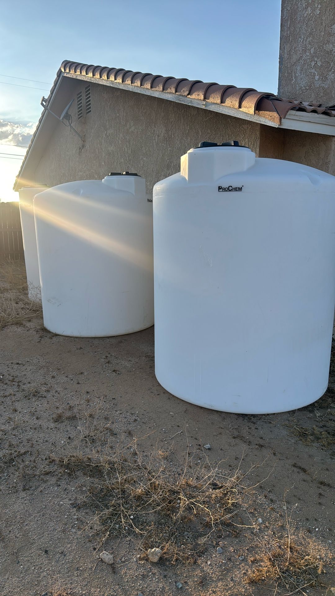 1000 Gallon Water Tanks