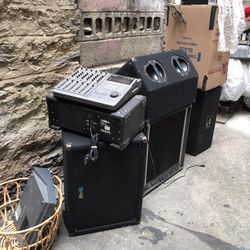 Yorkville/Peavy Speakers-Mixers/Amplifier