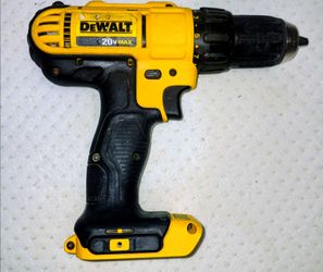 DEWALT 20V MAX Cordless Drill/Driver - Excellent Working Condition!