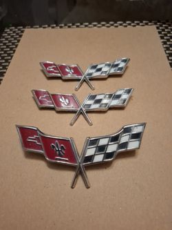 72 metal Corvette Emblems OEM