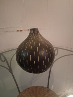Black Teardrop Vase