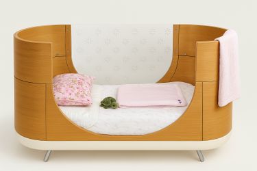 Pod 2-in-1 Convertible Crib with Junior Bed Conversion Kit + Organic Mattress