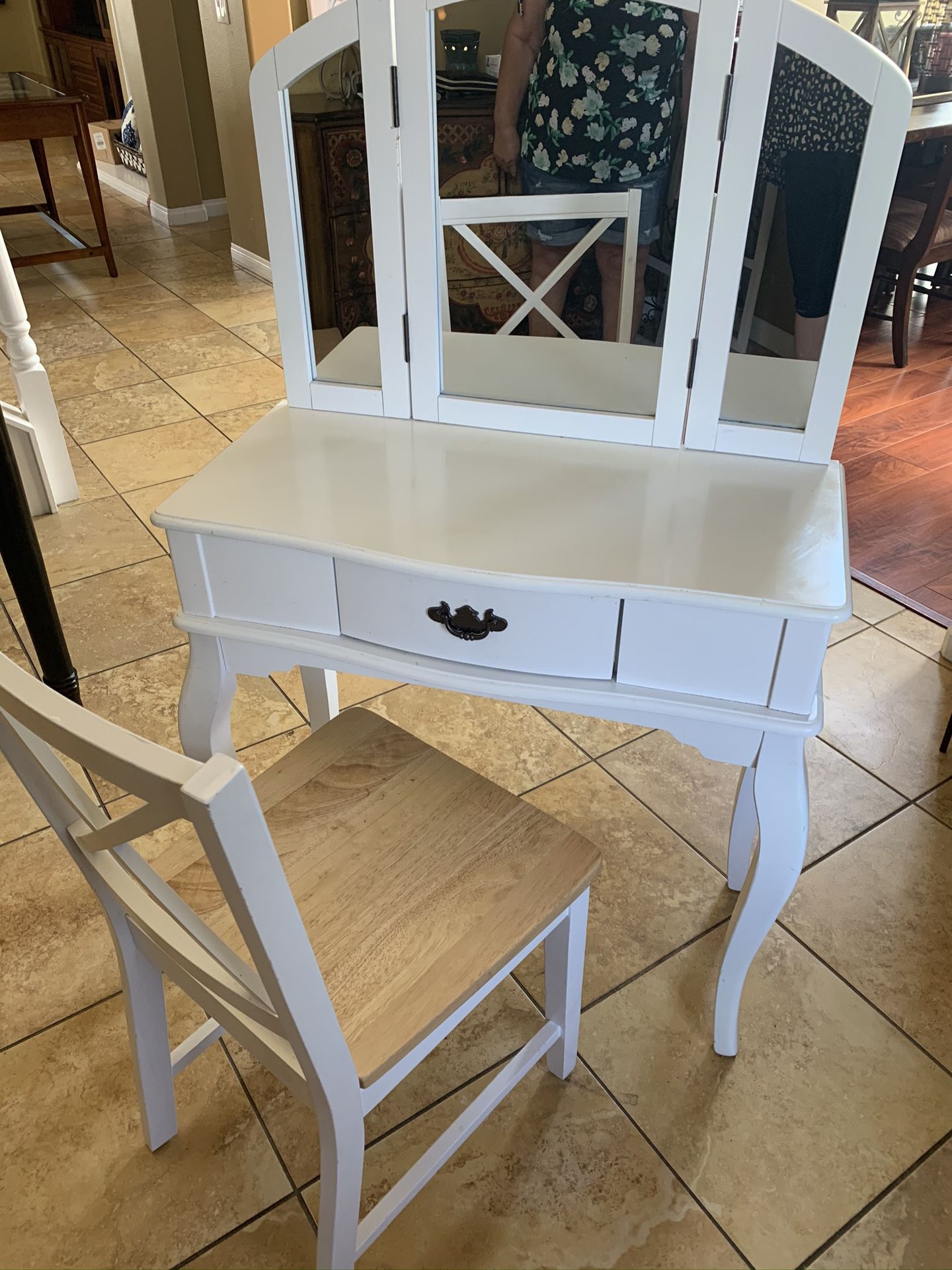 White vanity with chair