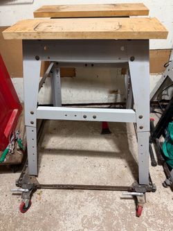Metal Tool Stand with rolling base