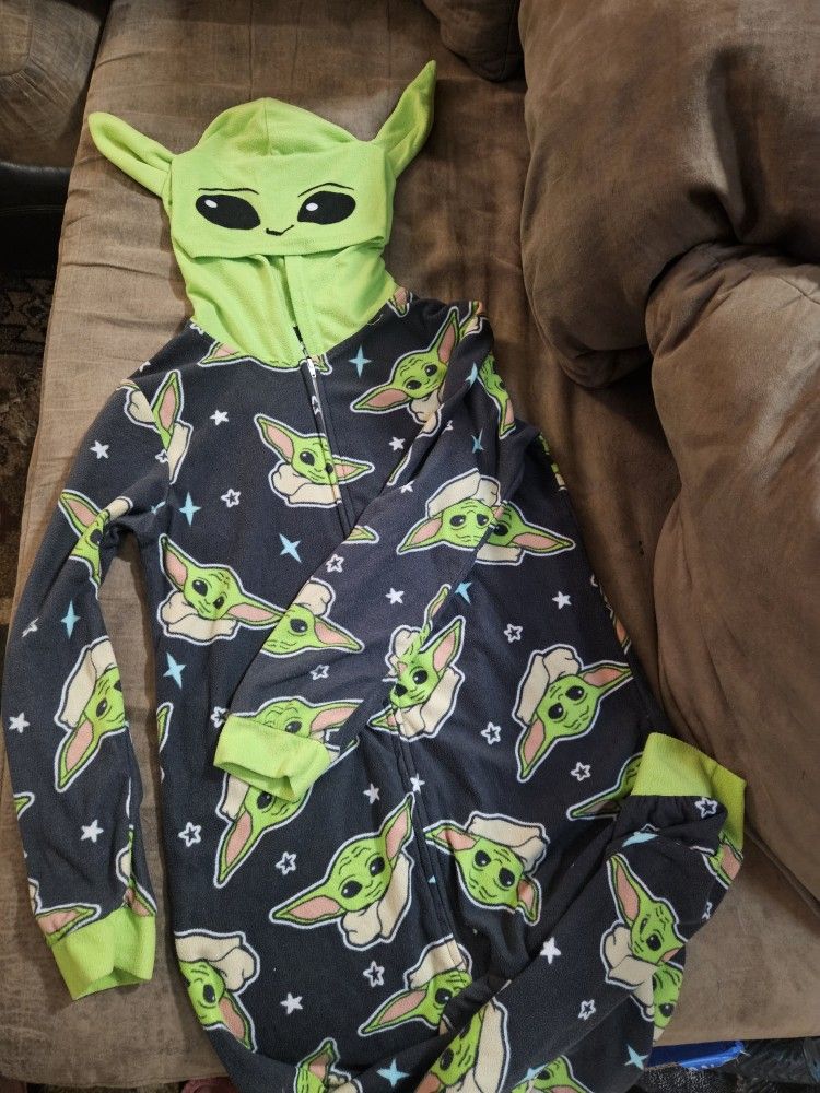 Yoda Costume/ Onsie (size 10/12)
