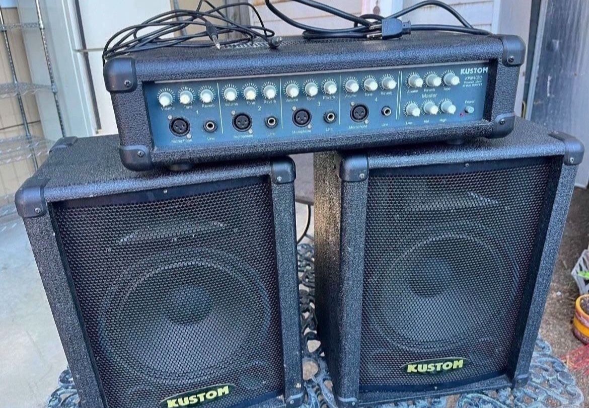 Kustom KPM4080 Powered Mixer And 2 Kustom Audio KSC10 10"