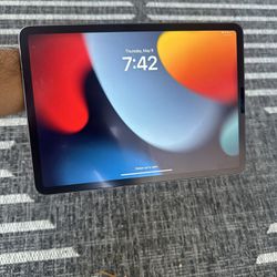 iPad Pro (11-inch)  1st Gen - 2018 64GB