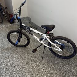 Kent 20” FS20 Freestyle Bike. 